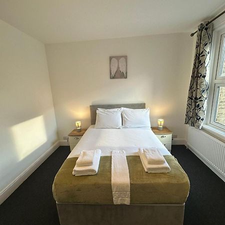 Cambridge Central Rooms - Tas Accommodations Экстерьер фото