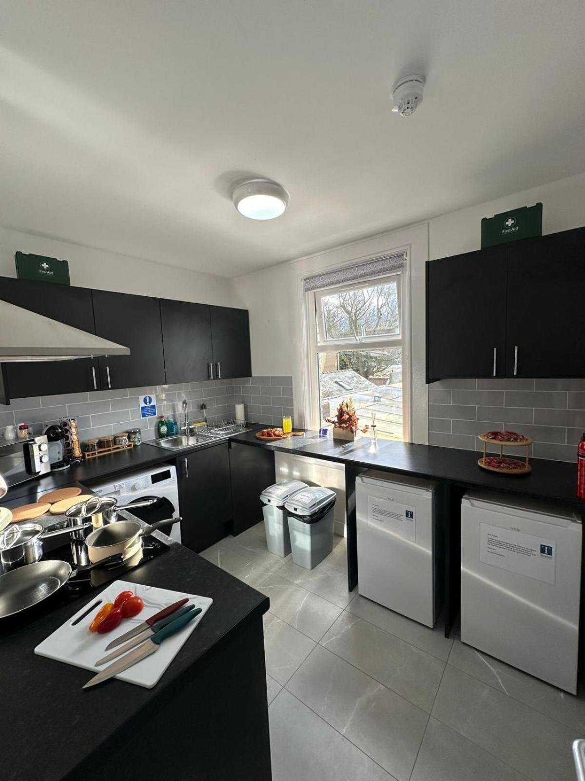 Cambridge Central Rooms - Tas Accommodations Экстерьер фото