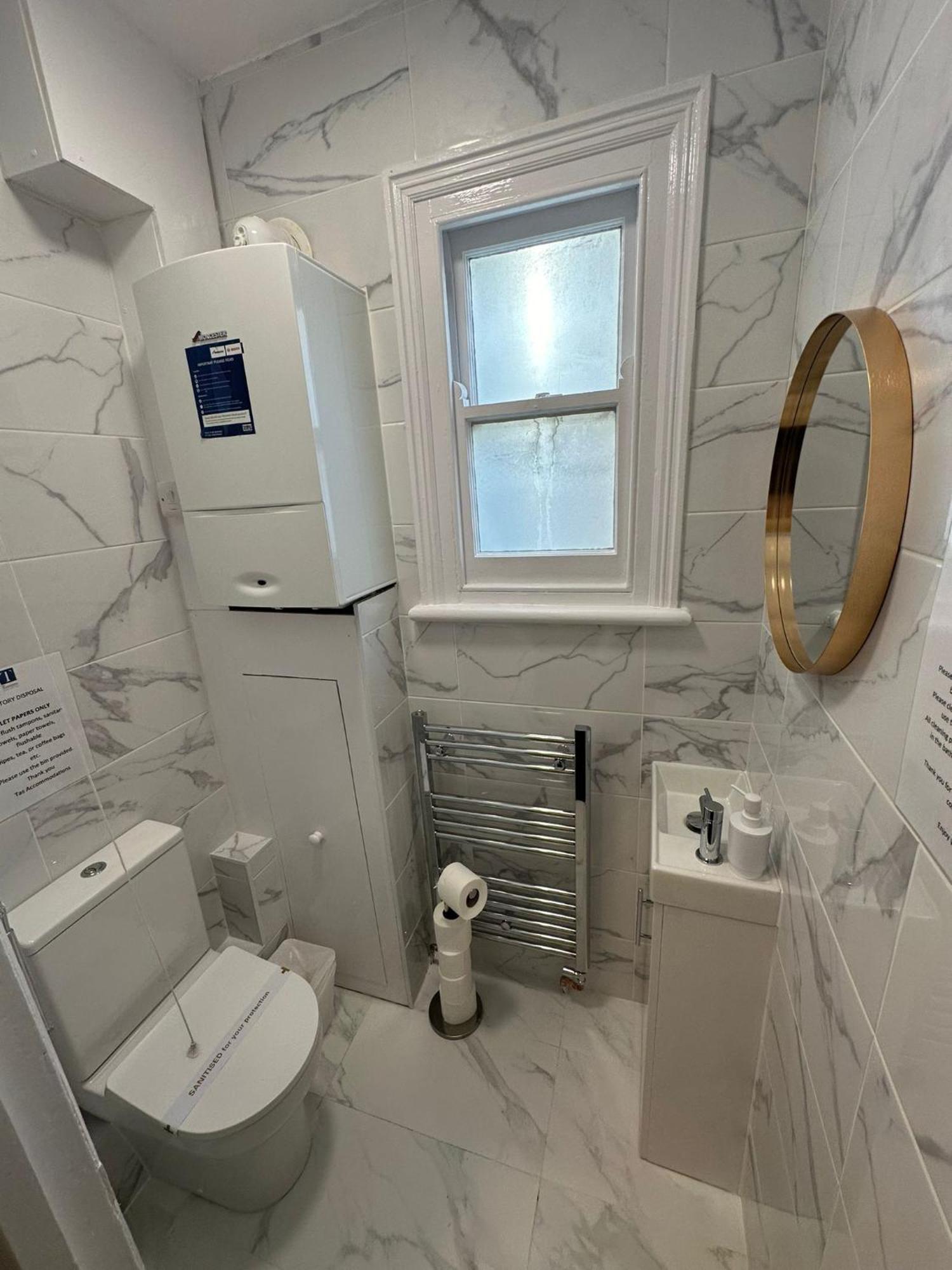 Cambridge Central Rooms - Tas Accommodations Экстерьер фото