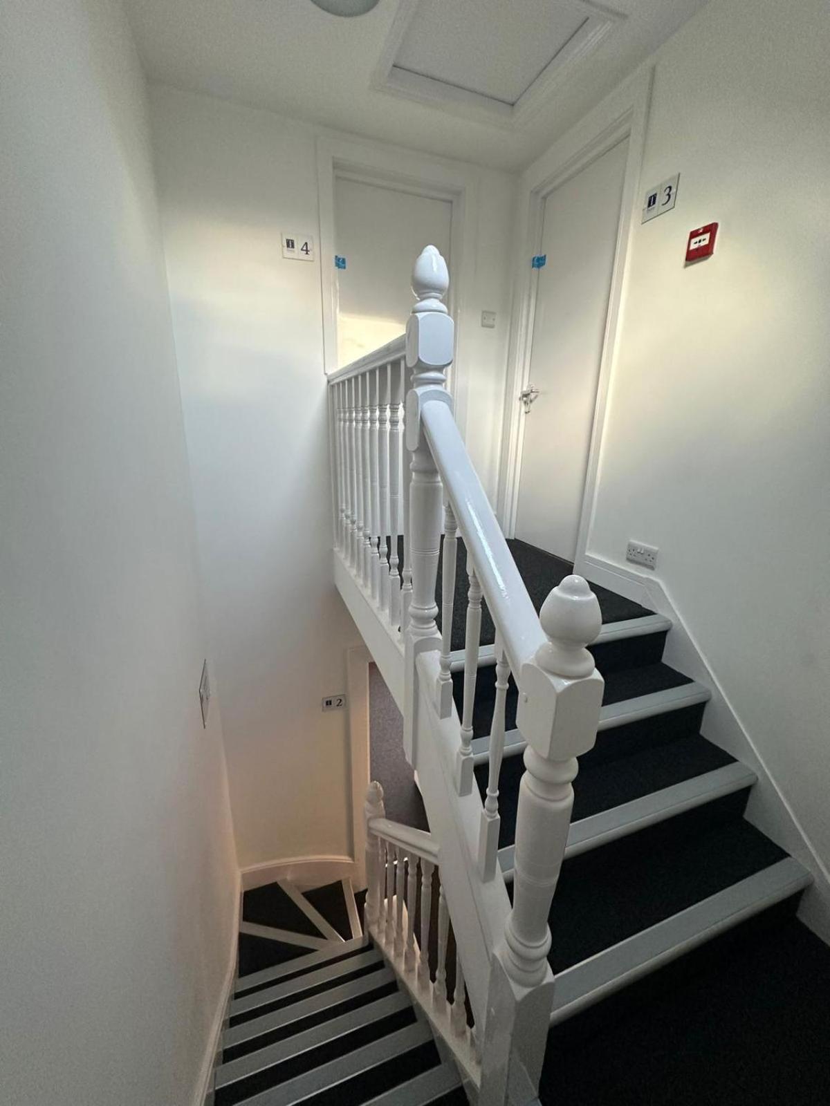 Cambridge Central Rooms - Tas Accommodations Экстерьер фото