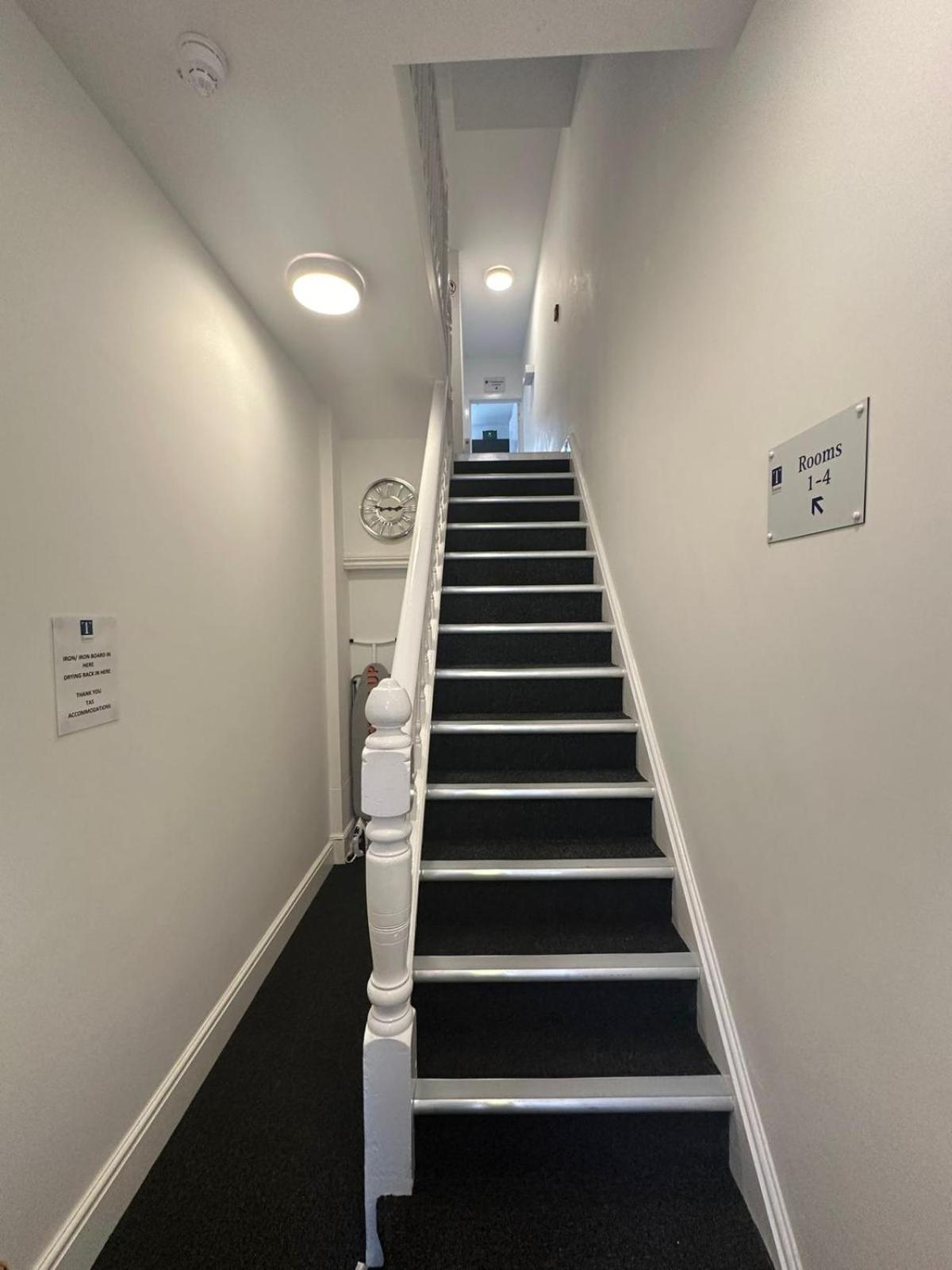 Cambridge Central Rooms - Tas Accommodations Экстерьер фото