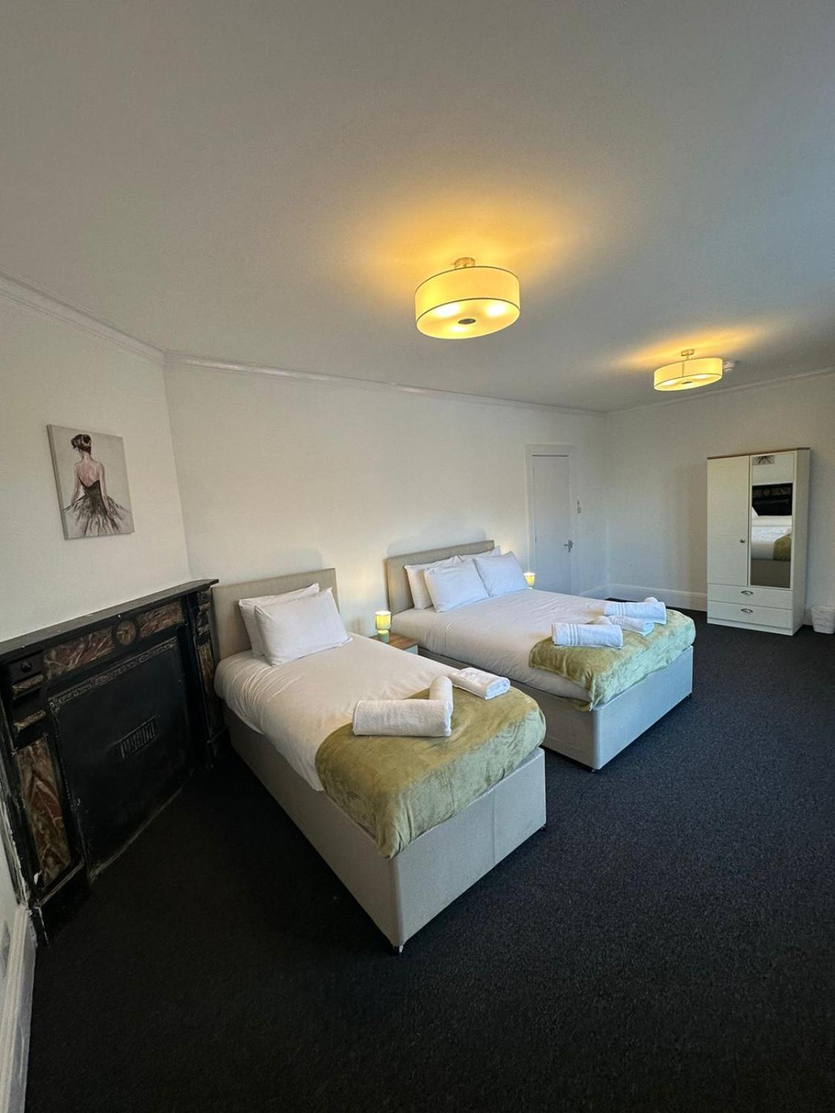 Cambridge Central Rooms - Tas Accommodations Экстерьер фото