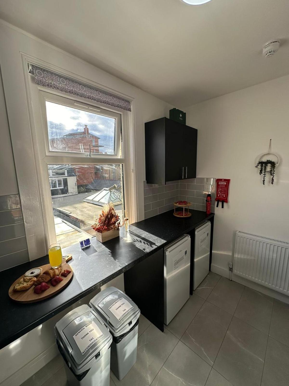 Cambridge Central Rooms - Tas Accommodations Экстерьер фото