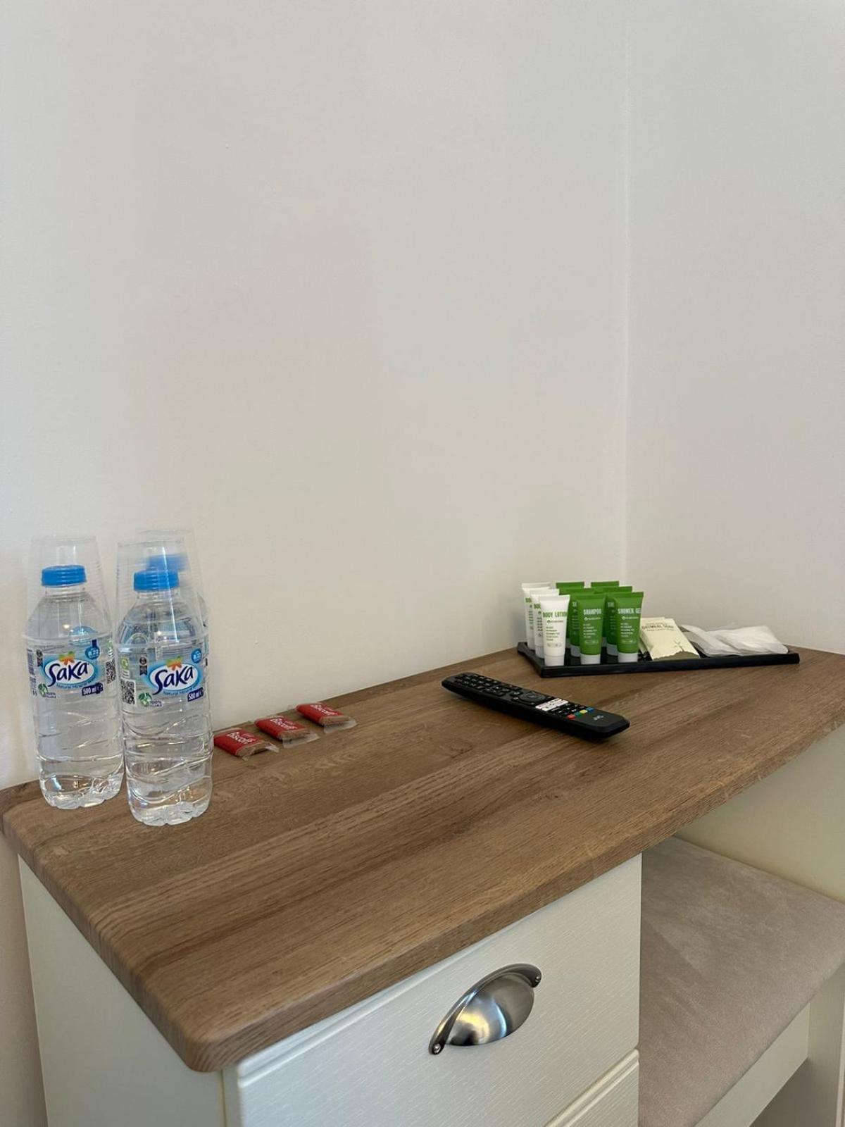 Cambridge Central Rooms - Tas Accommodations Экстерьер фото