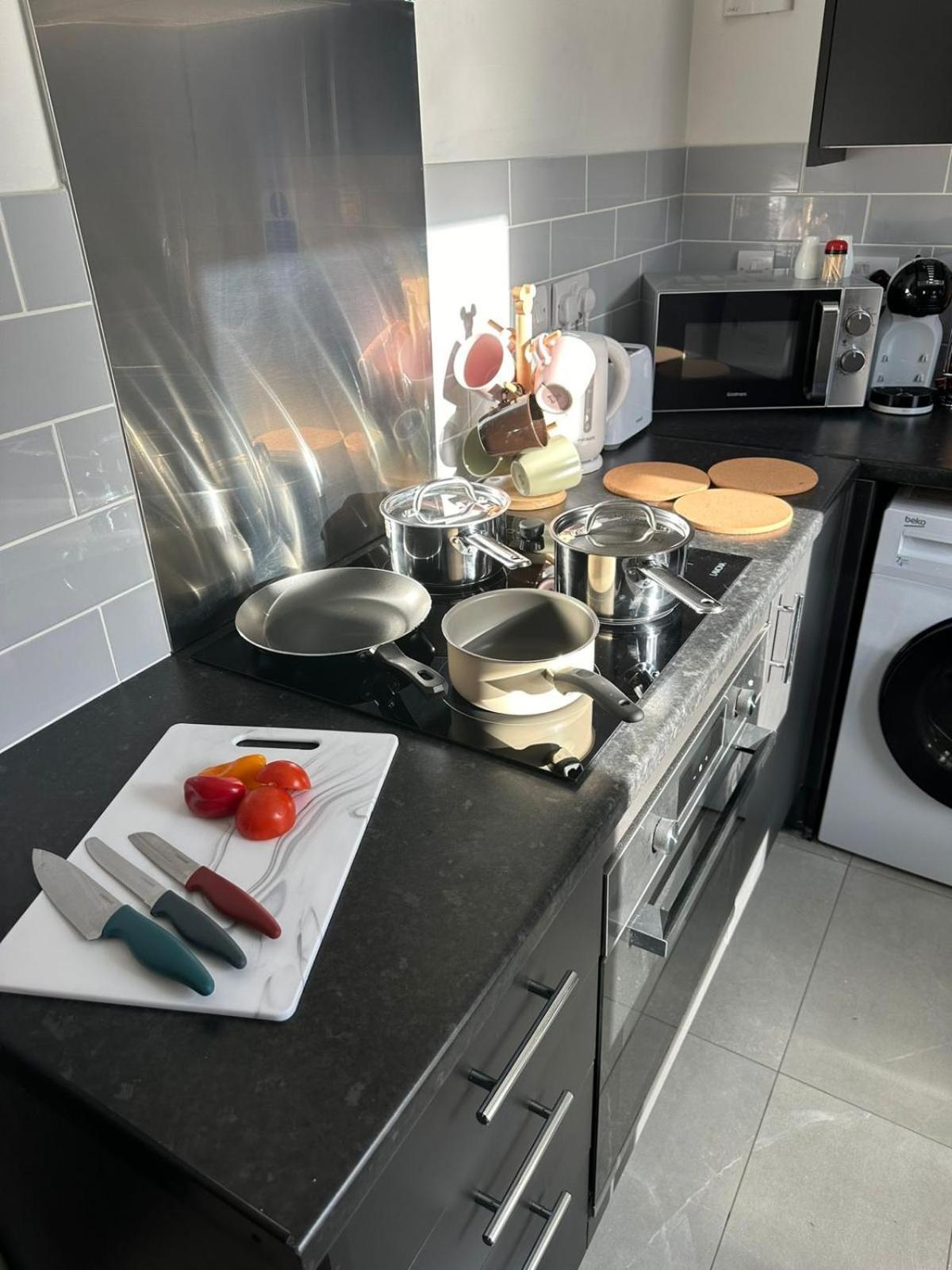 Cambridge Central Rooms - Tas Accommodations Экстерьер фото