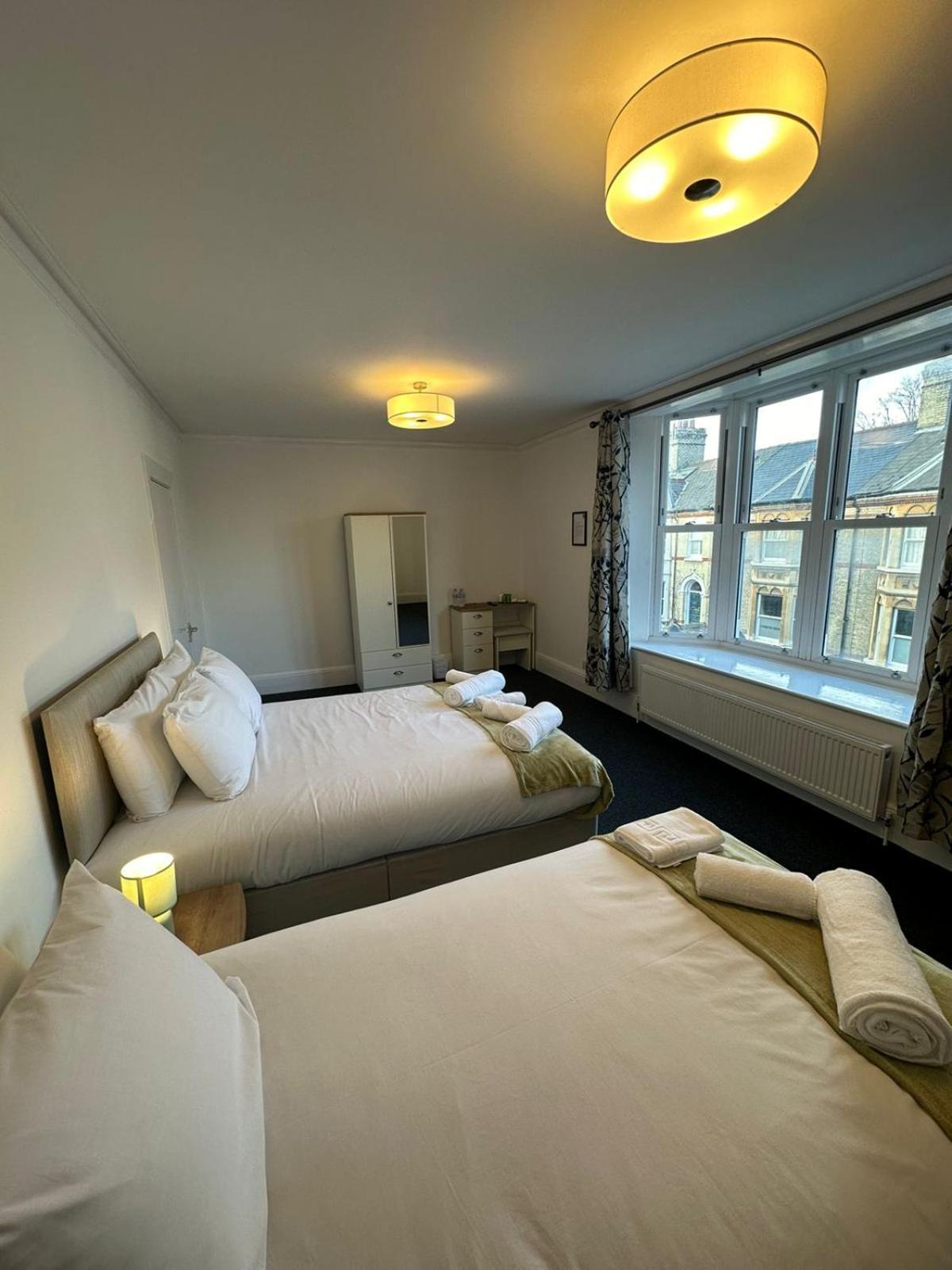 Cambridge Central Rooms - Tas Accommodations Экстерьер фото